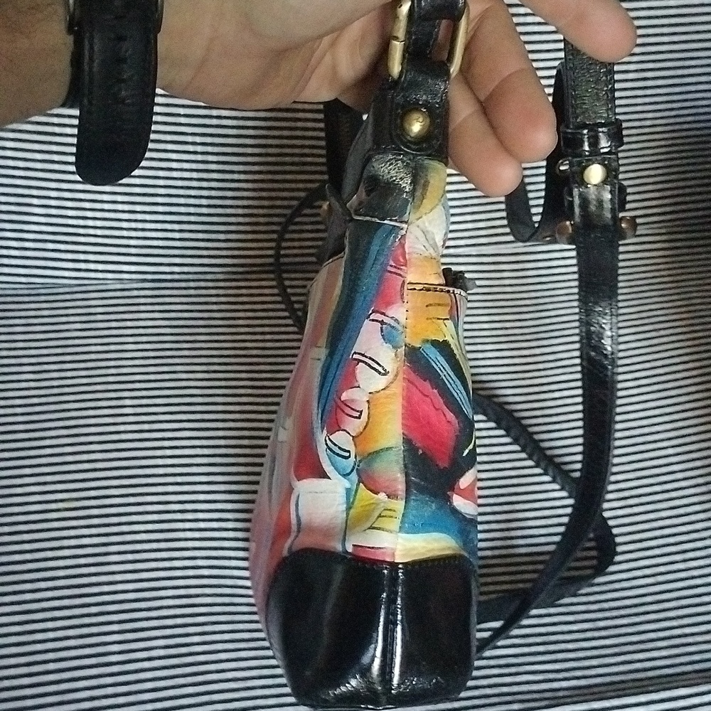 Rare sharif Artistic Expressions is one of a kind hand painted crossbody bag. - Picture 8 of 12